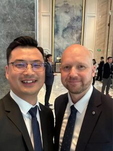 Prime London property values fall 25% amid economic uncertainty