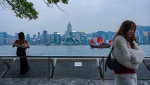 Температурите ще паднат до 13 градуса в неделя, докато студеният фронт обхваща Хонконг