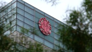 Хонконг получава 90 сигнала за хора, блокирани в асансьори след спад на напрежението