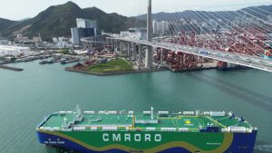 Докато Хонконг пренастройва, синята икономика предлага котва