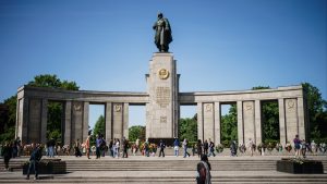 Русия криминализира отричането на „съветския геноцид“ от нацистите по време на Втората световна война